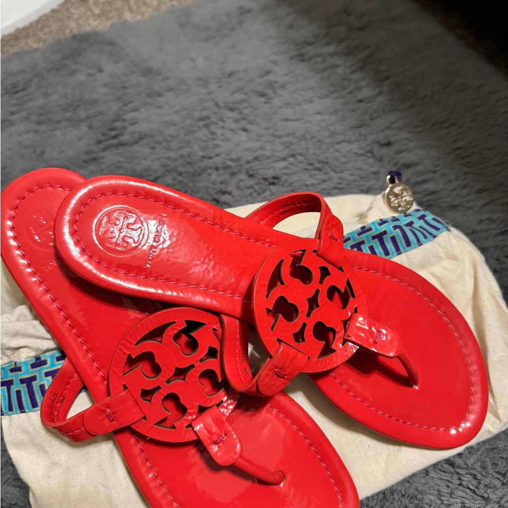 Tory Burch Women's Red Sandals - Picture 2 of 4